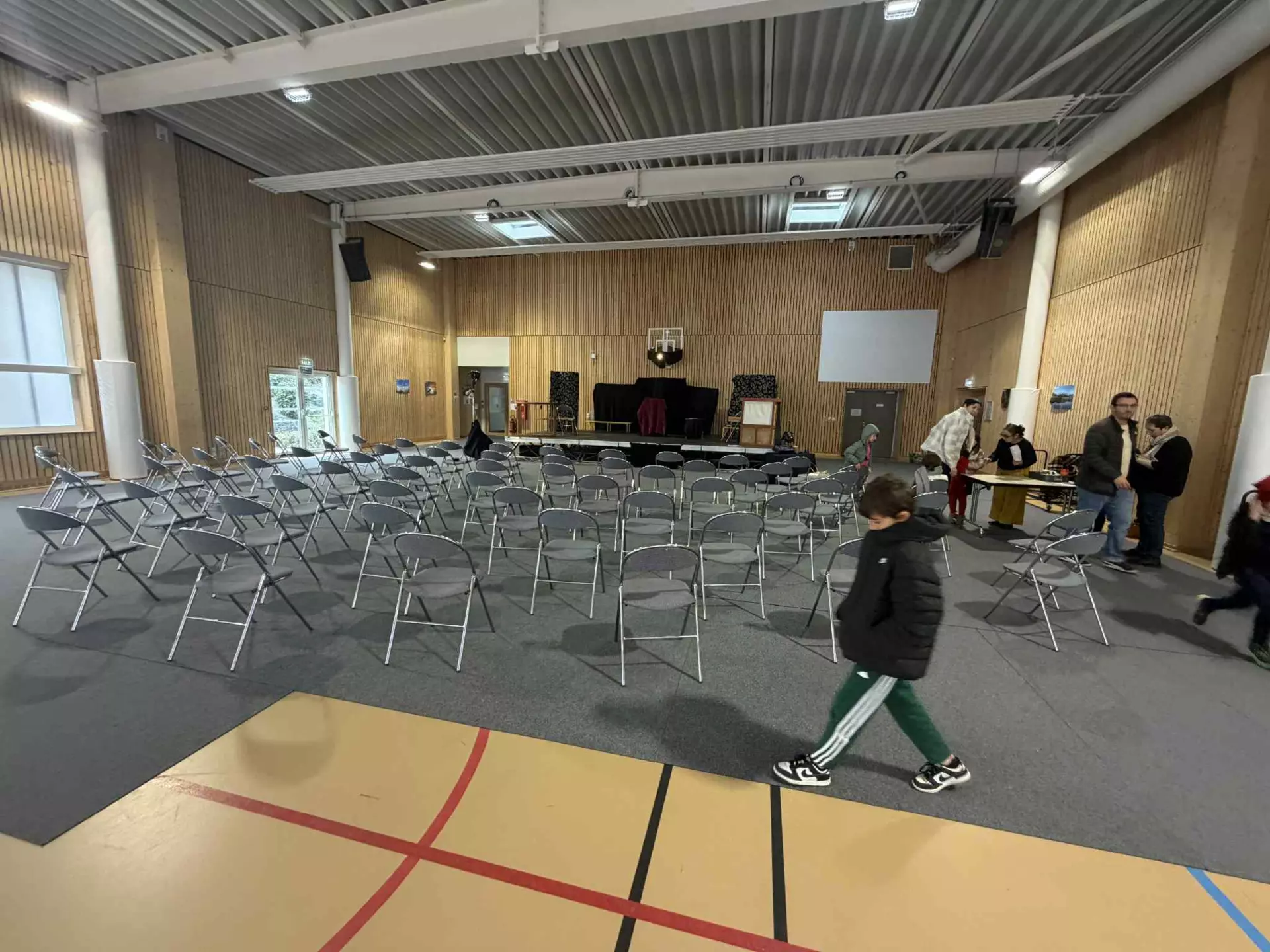 Centre de Vals Prés le Puy - Périscolaire - Galerie Découverte du théâtre