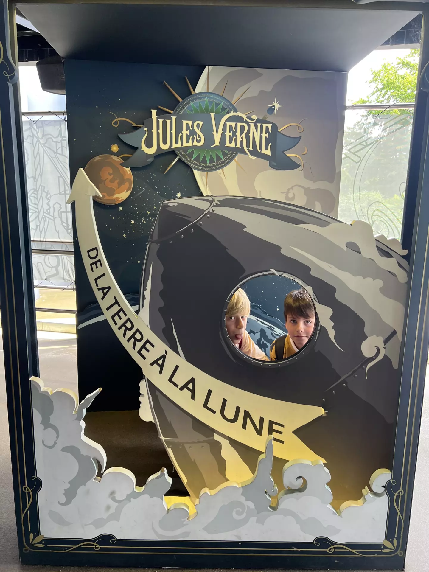 Centre de AdosClic - AdosClic - Galerie Futuroscope 29 juin